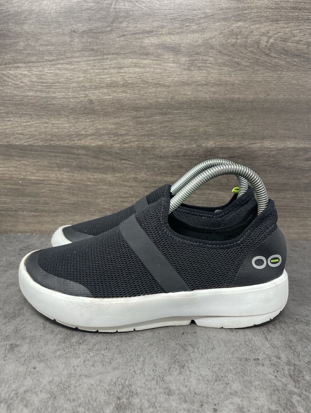 OOFOS OOmg Sport Flex Womens Size 8 Black White Recovery Slip On Walking Shoes